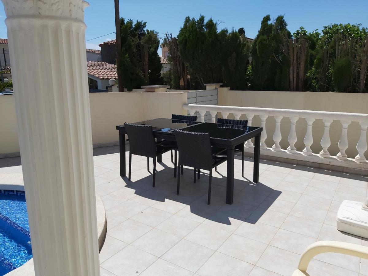 艾姆布里亚布拉瓦Casa Amb Piscina Privada别墅 外观 照片